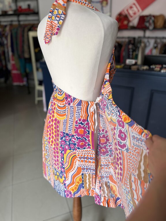 Włoska sukienka vintage High Fashion Firenze – bawełniana, kopertowy fason – lato – rozmiar M/L – wzorzysta, z guzikami po bokach – styl 60. (7)