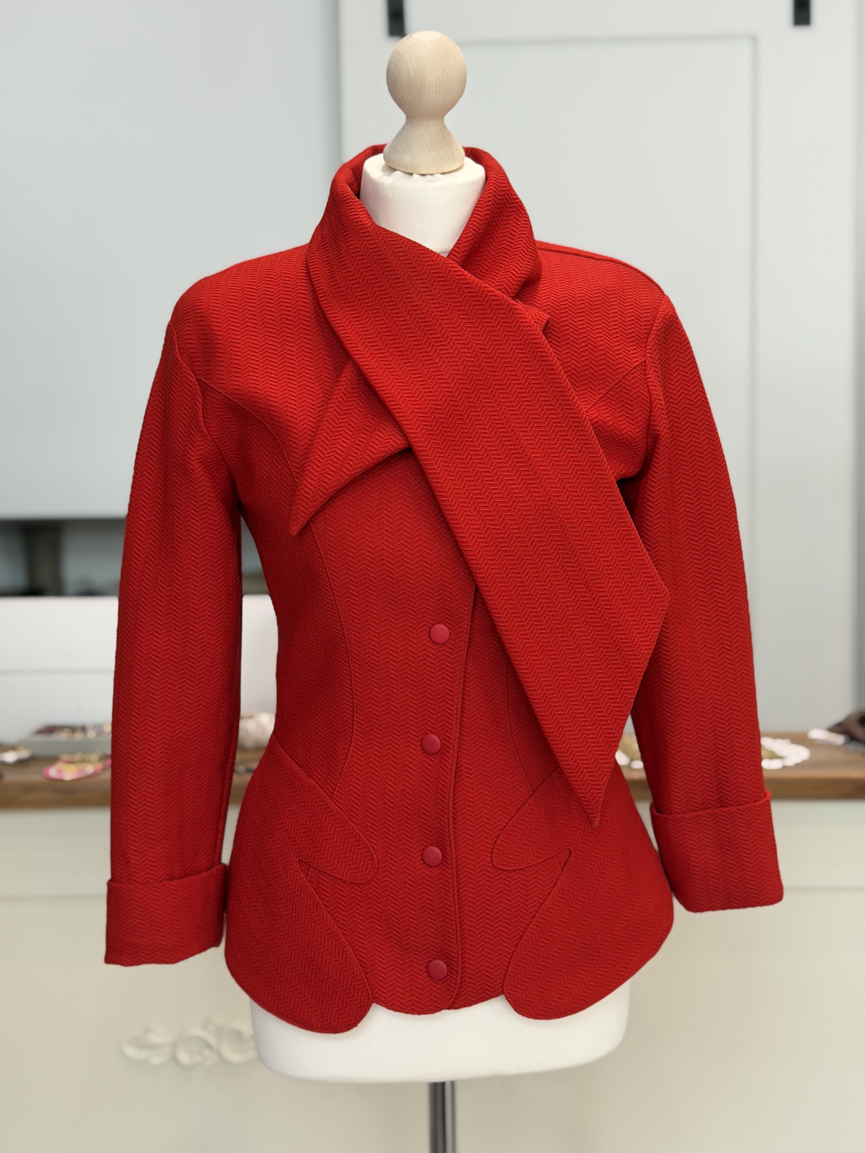 Thierry Mugler Paris czerwony wełniany żakiet Made in France vintage XS S (2)