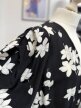 Włoska narzutka vintage z baskinką czarno-biała kwiaty Made in Italy M/L (8)