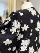 Włoska narzutka vintage z baskinką czarno-biała kwiaty Made in Italy M/L (4)
