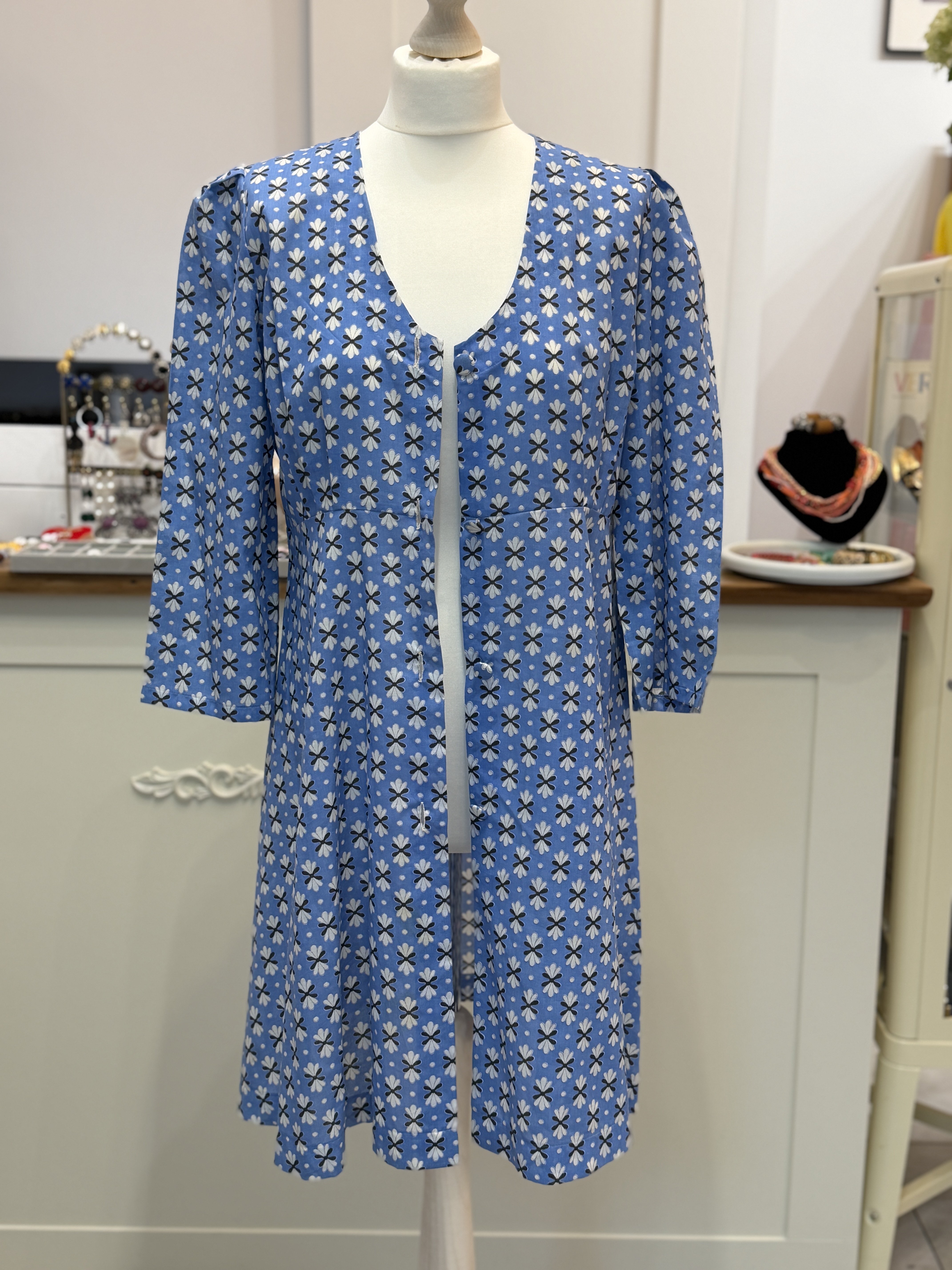 Sukienka vintage bawełniana midi niebieska kwiaty guziki L XL retro (8)