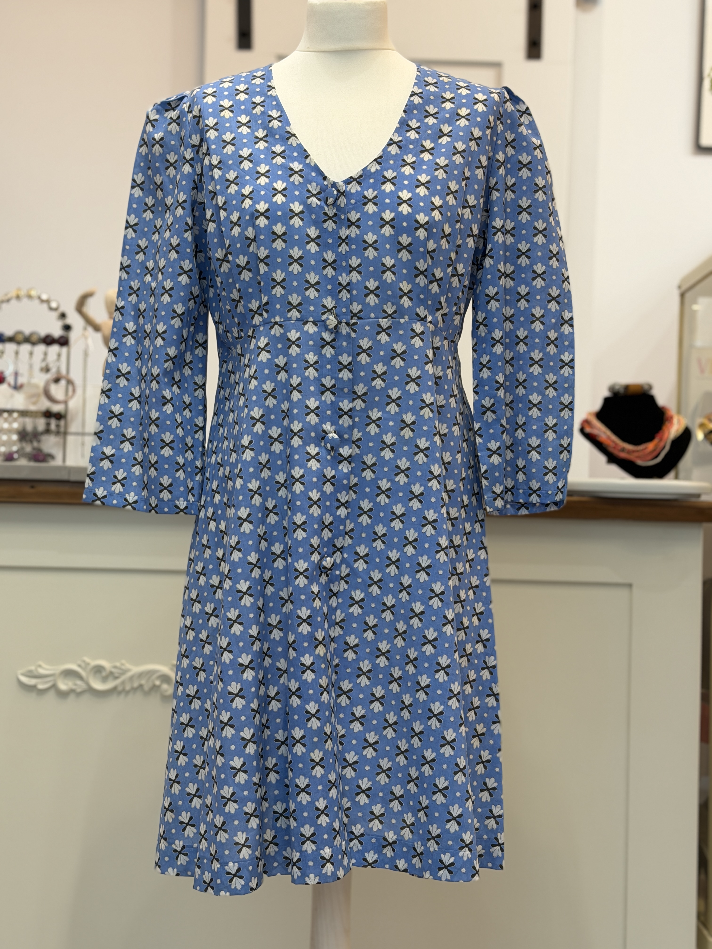 Sukienka vintage bawełniana midi niebieska kwiaty guziki L XL retro (1)