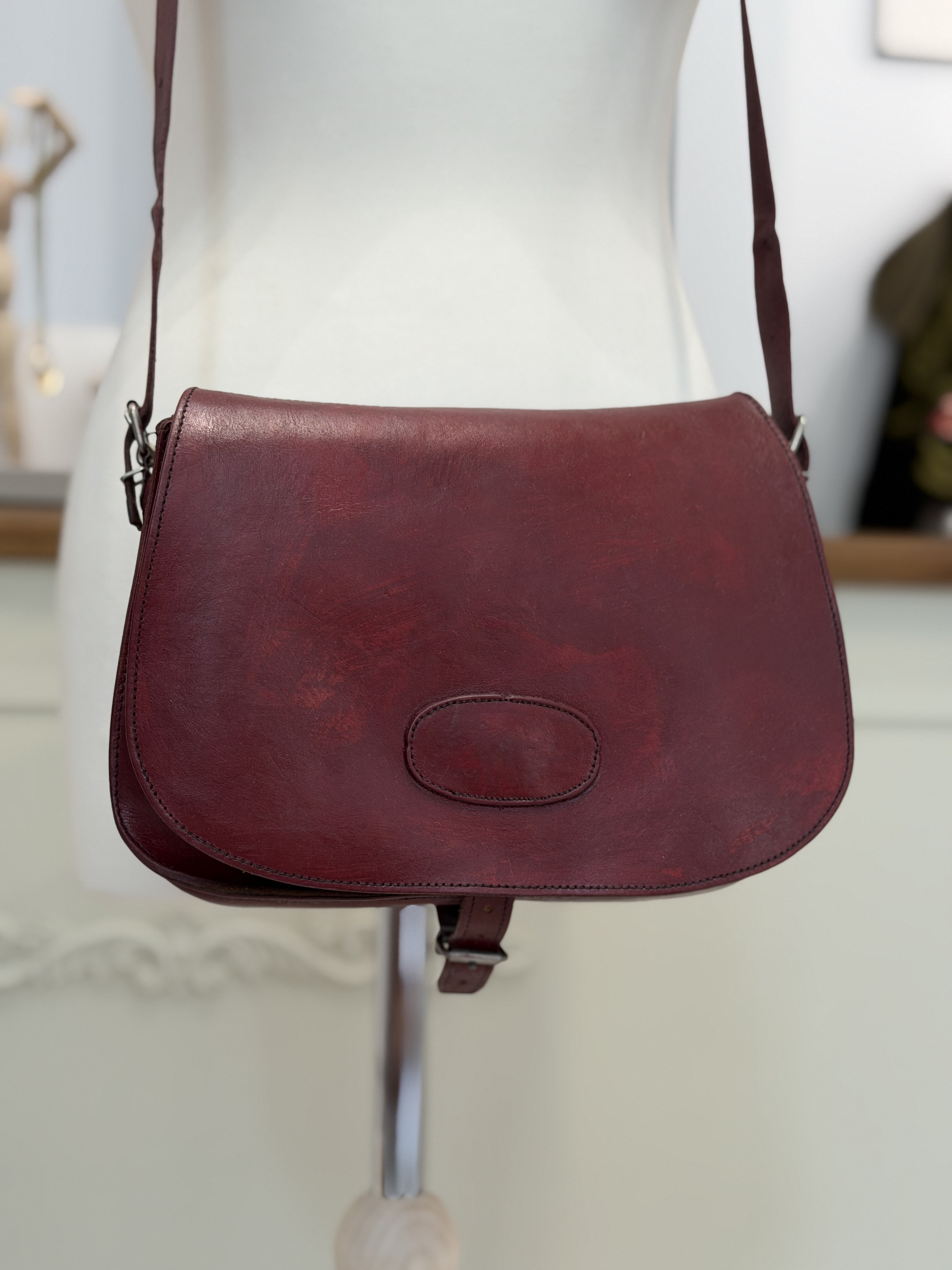 Skórzana torba vintage bordo z regulowanym paskiem | Naturalna skóra | Lata 80. (1)