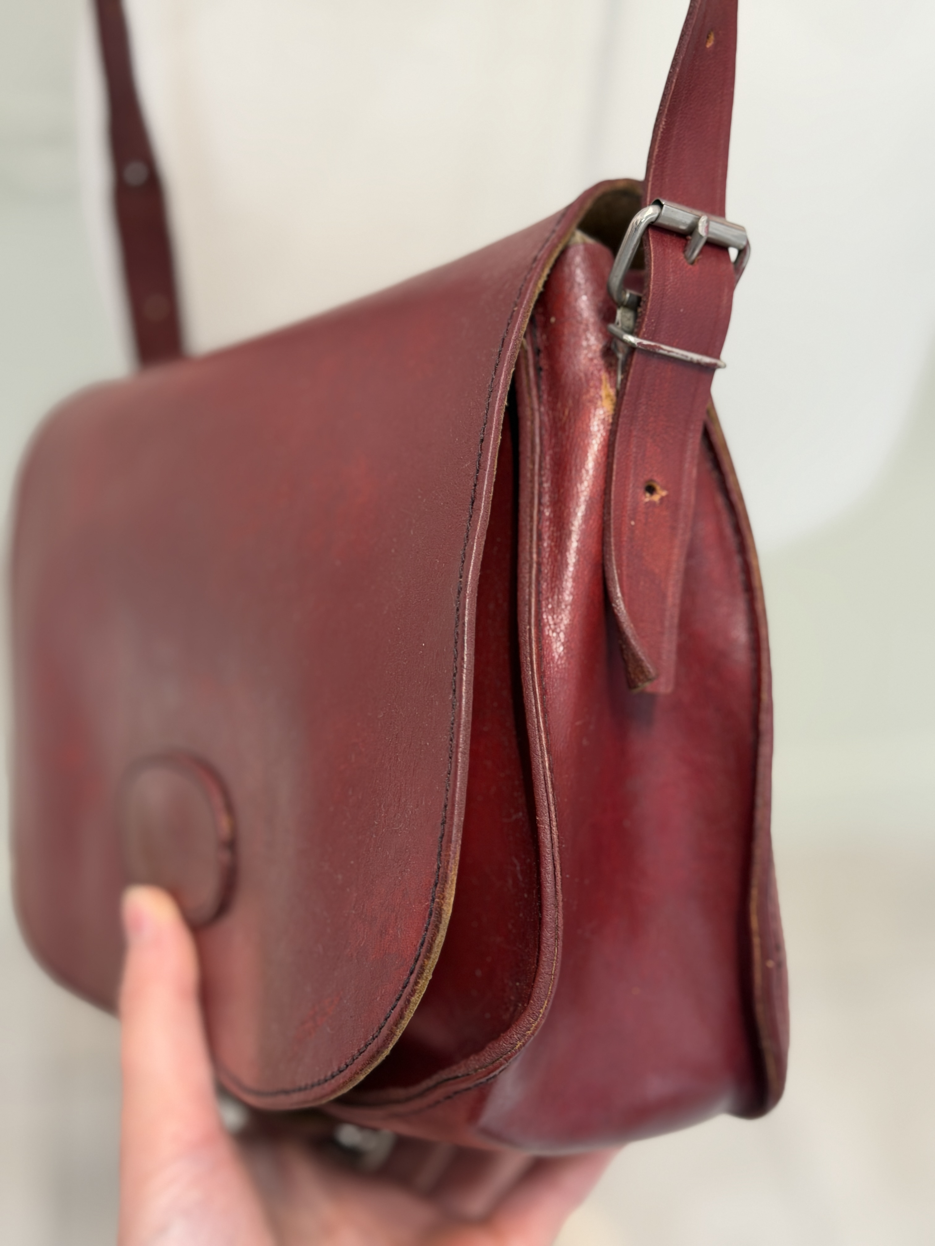 Skórzana torba vintage bordo z regulowanym paskiem | Naturalna skóra | Lata 80. (4)