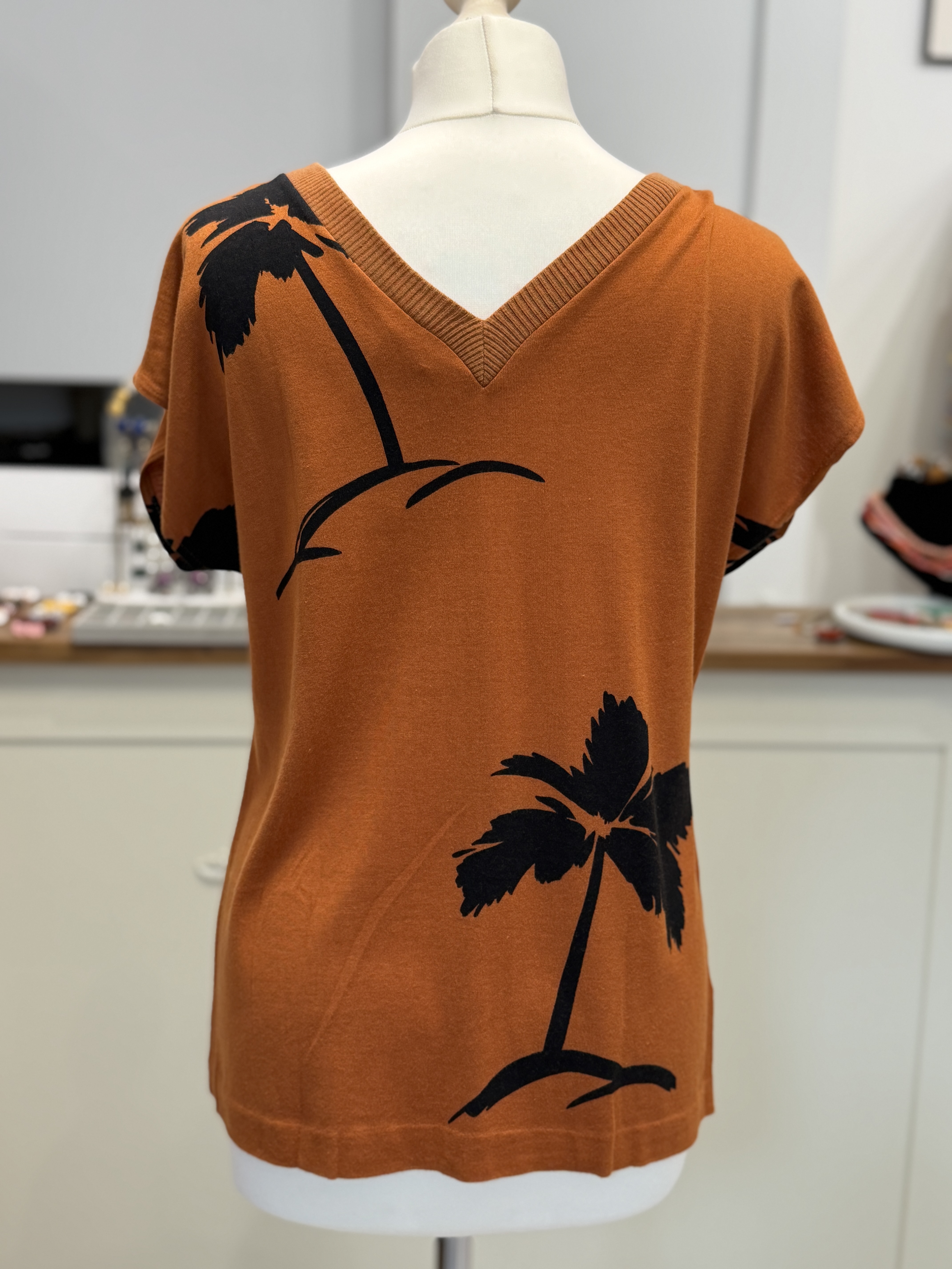 Włoska bluzka z modalu i bawełny z nadrukiem palm L Made in Italy