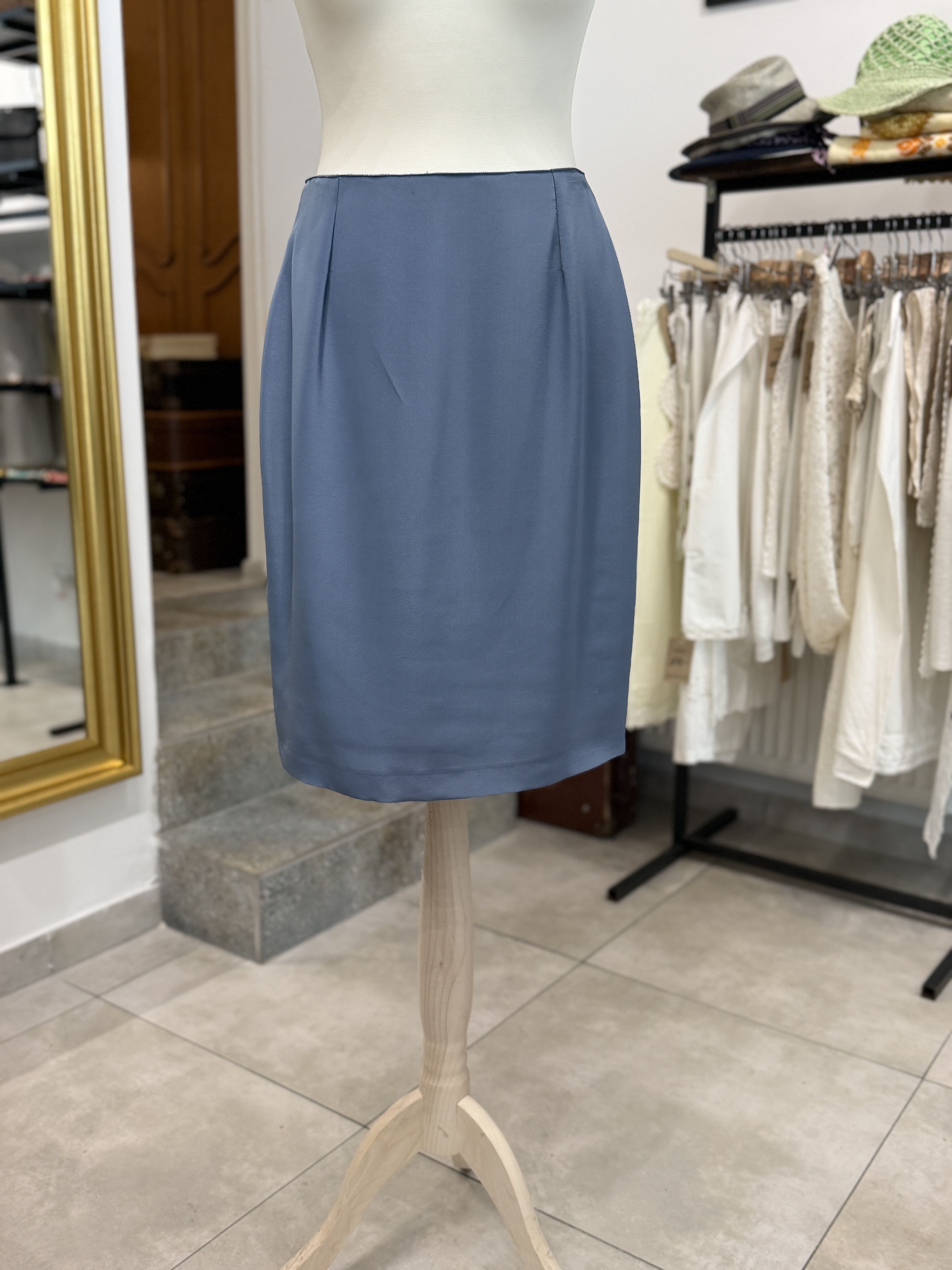 Włoska spódnica ołówkowa Made in Italy błękitna klasyczna M/L (2)