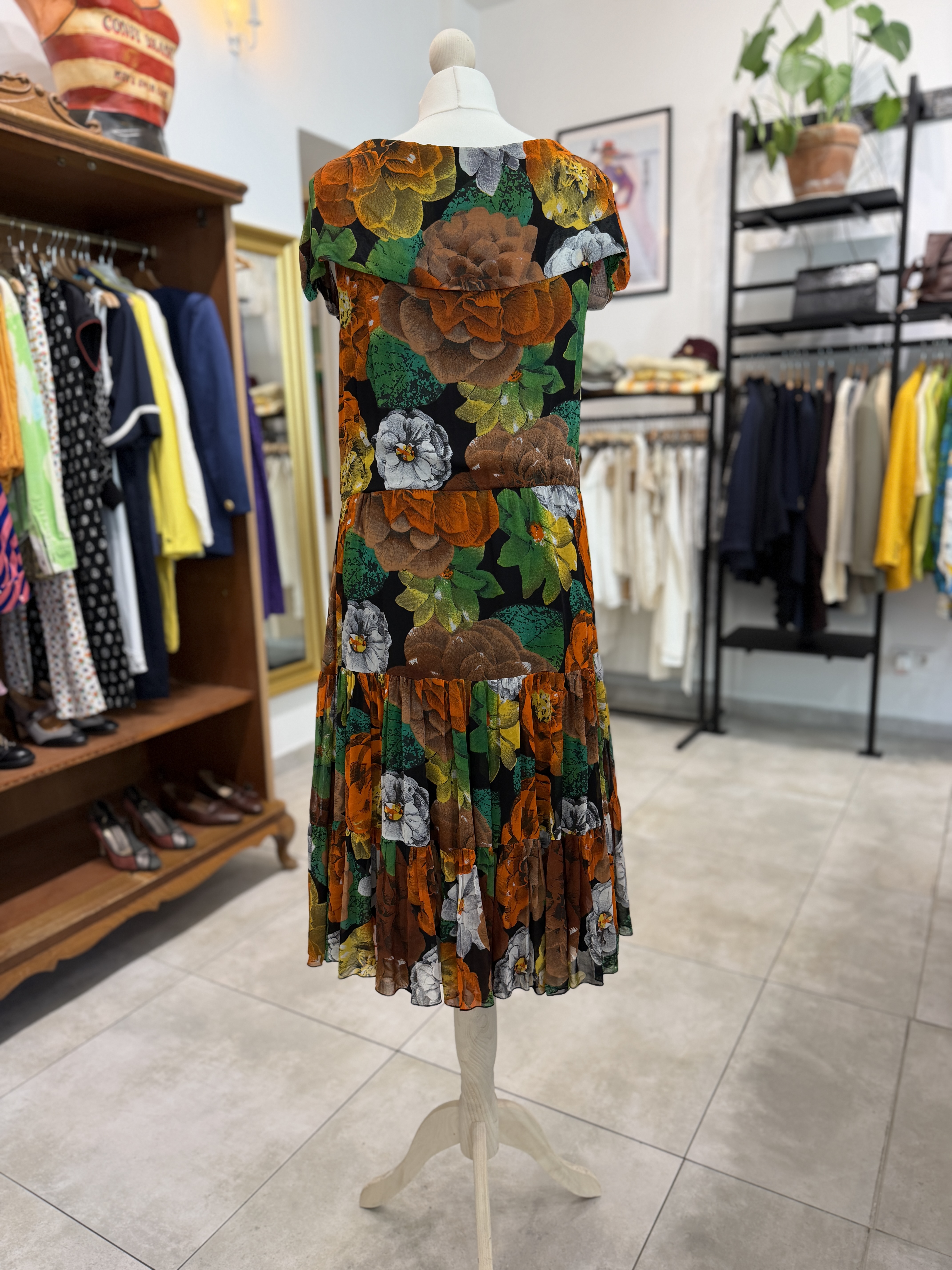 Sukienka vintage midi w duże kwiaty falbany 80s boho M (1)