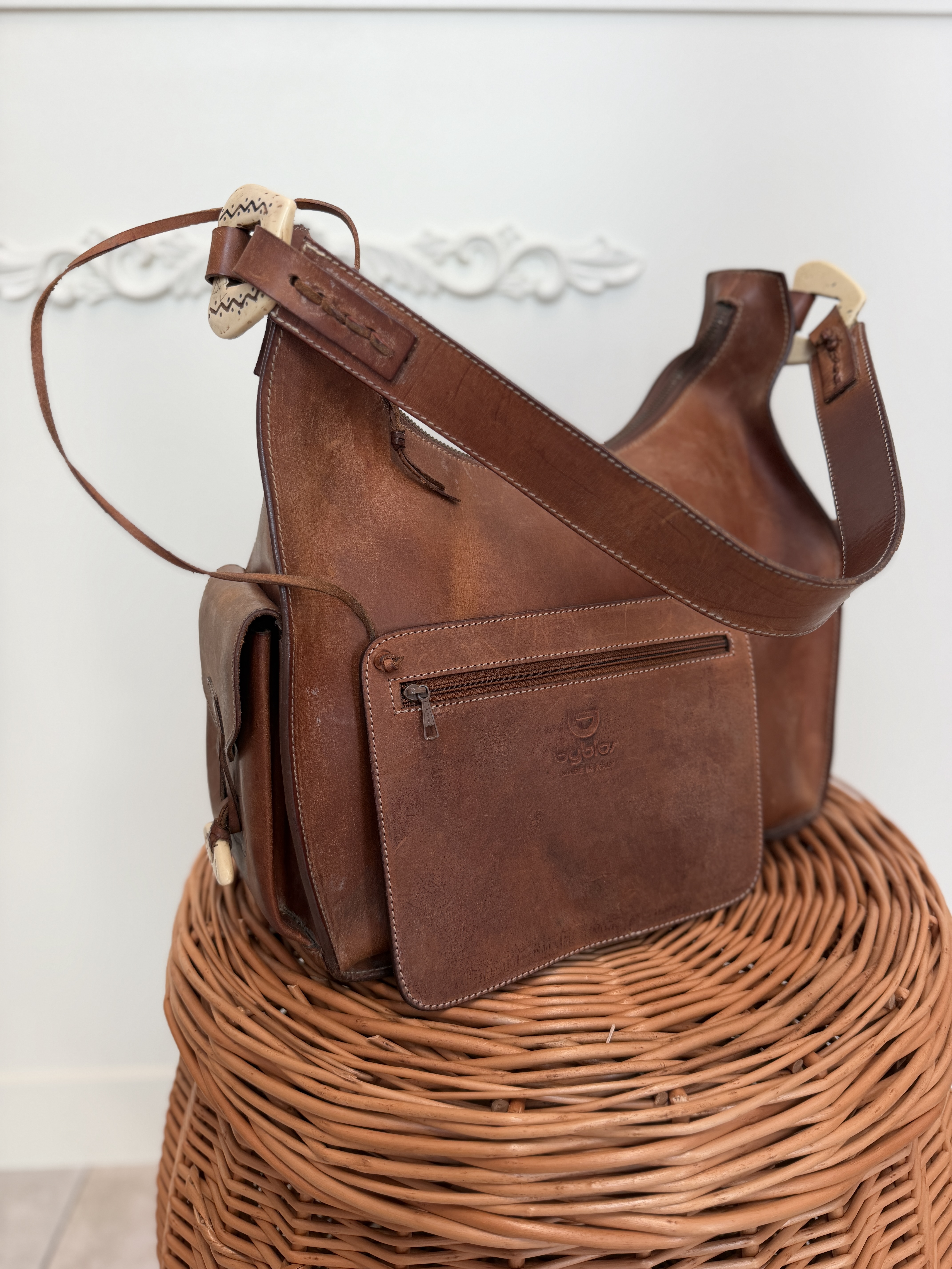 Vintage Byblos skórzana torebka hobo brązowa Made in Italy lata 90.